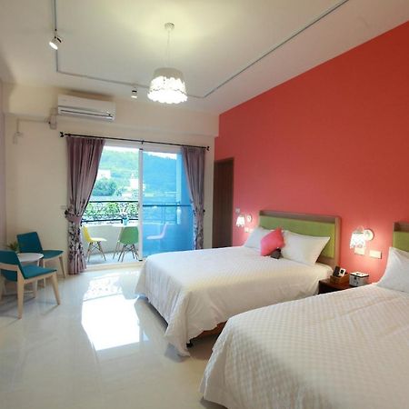 坡岸邊民宿 Hualien Extérieur photo