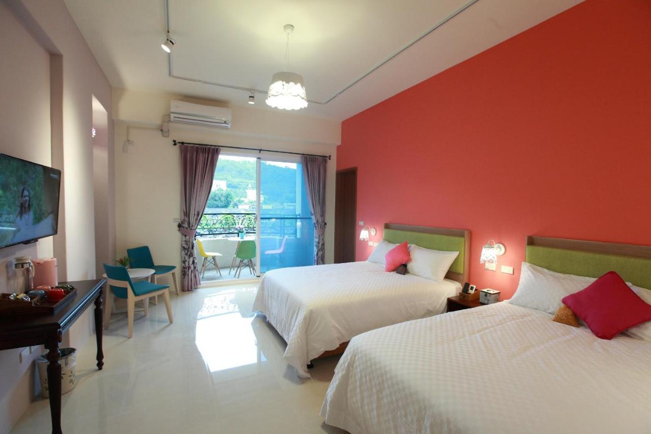 坡岸邊民宿 Hualien Extérieur photo