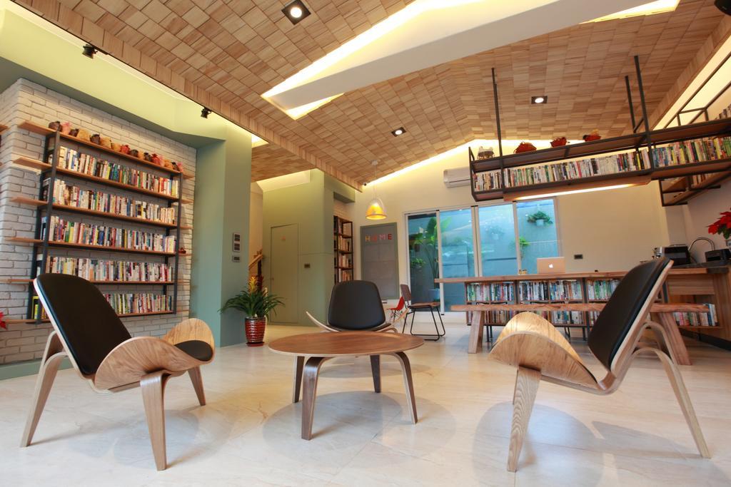 坡岸邊民宿 Hualien Extérieur photo