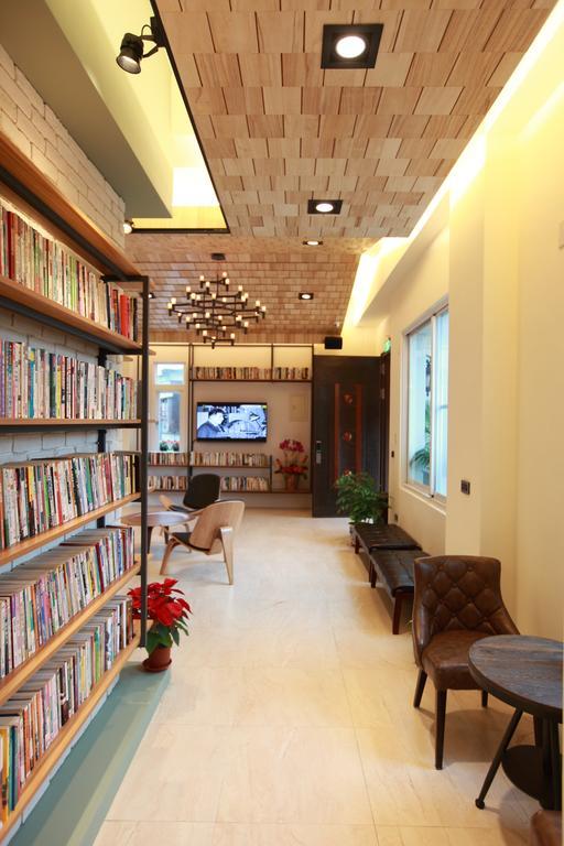 坡岸邊民宿 Hualien Extérieur photo