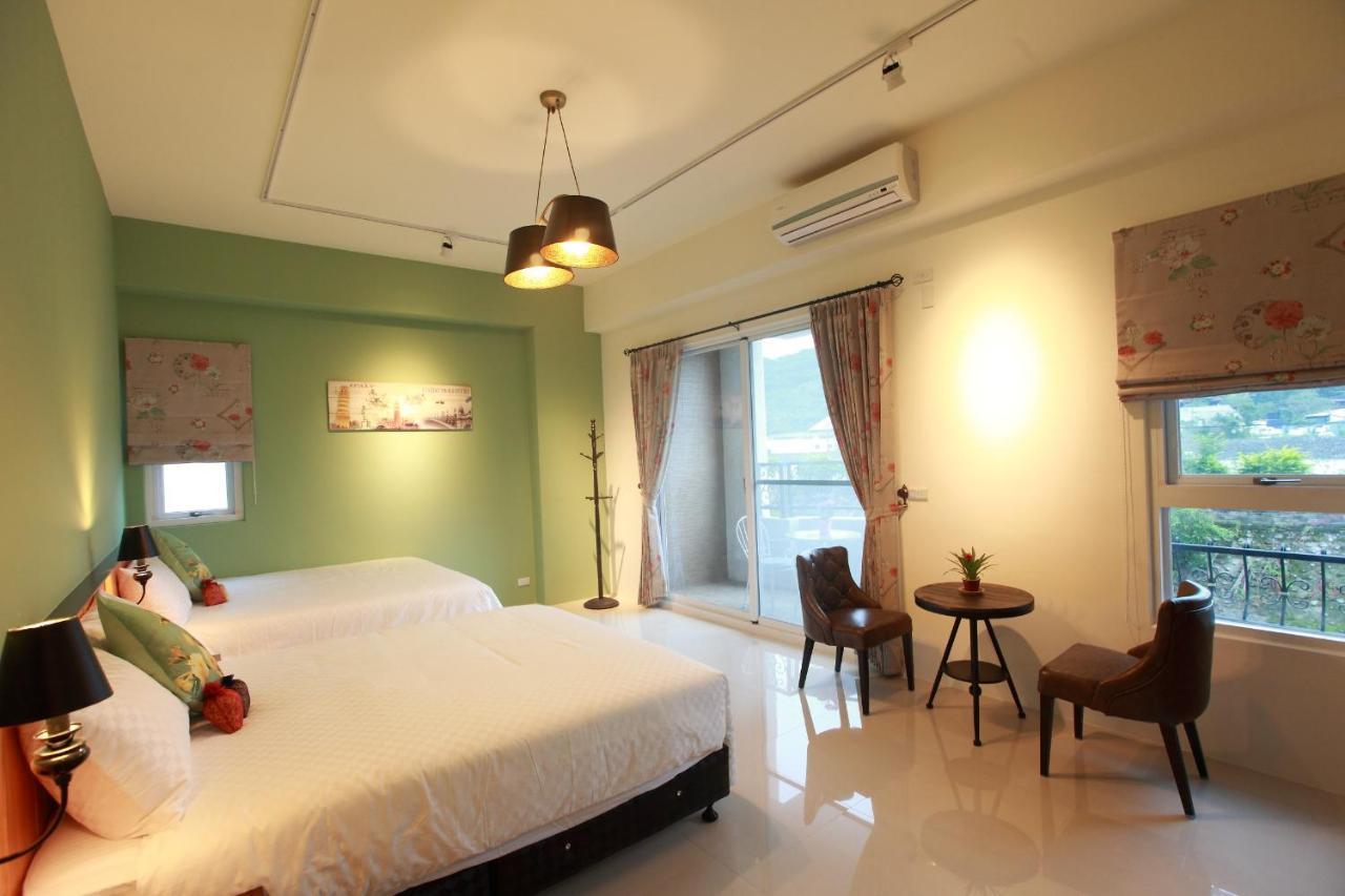 坡岸邊民宿 Hualien Extérieur photo