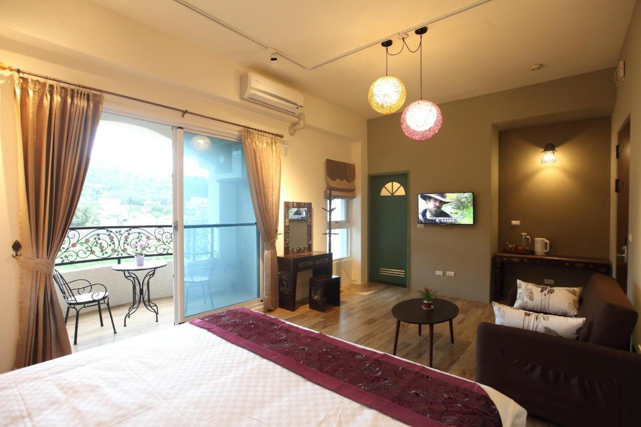 坡岸邊民宿 Hualien Extérieur photo